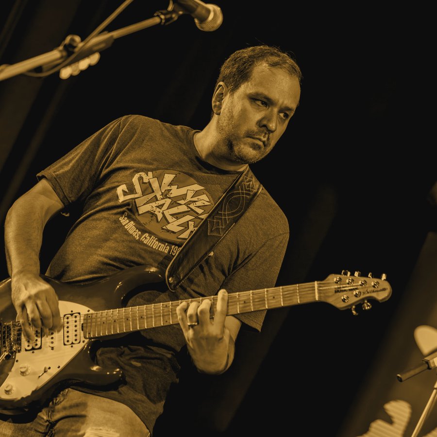 Daniel Paine – Guitar & Vocals